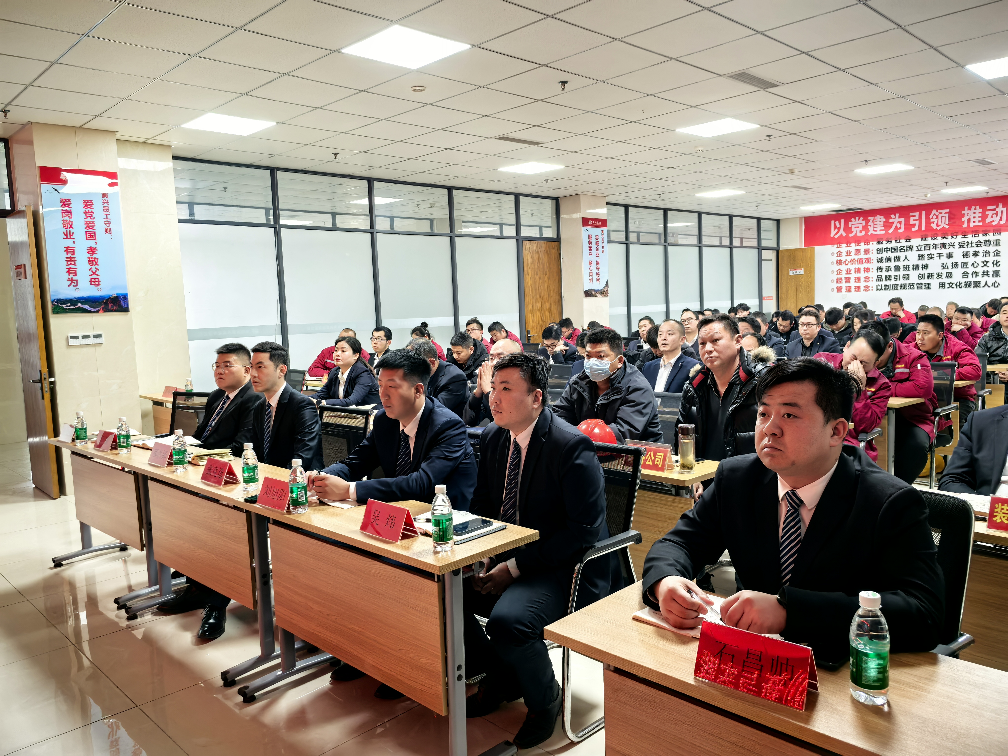 牧原建筑攜手寅興實業(yè)開展安全培訓專題活動，共筑安全生產(chǎn)新防線